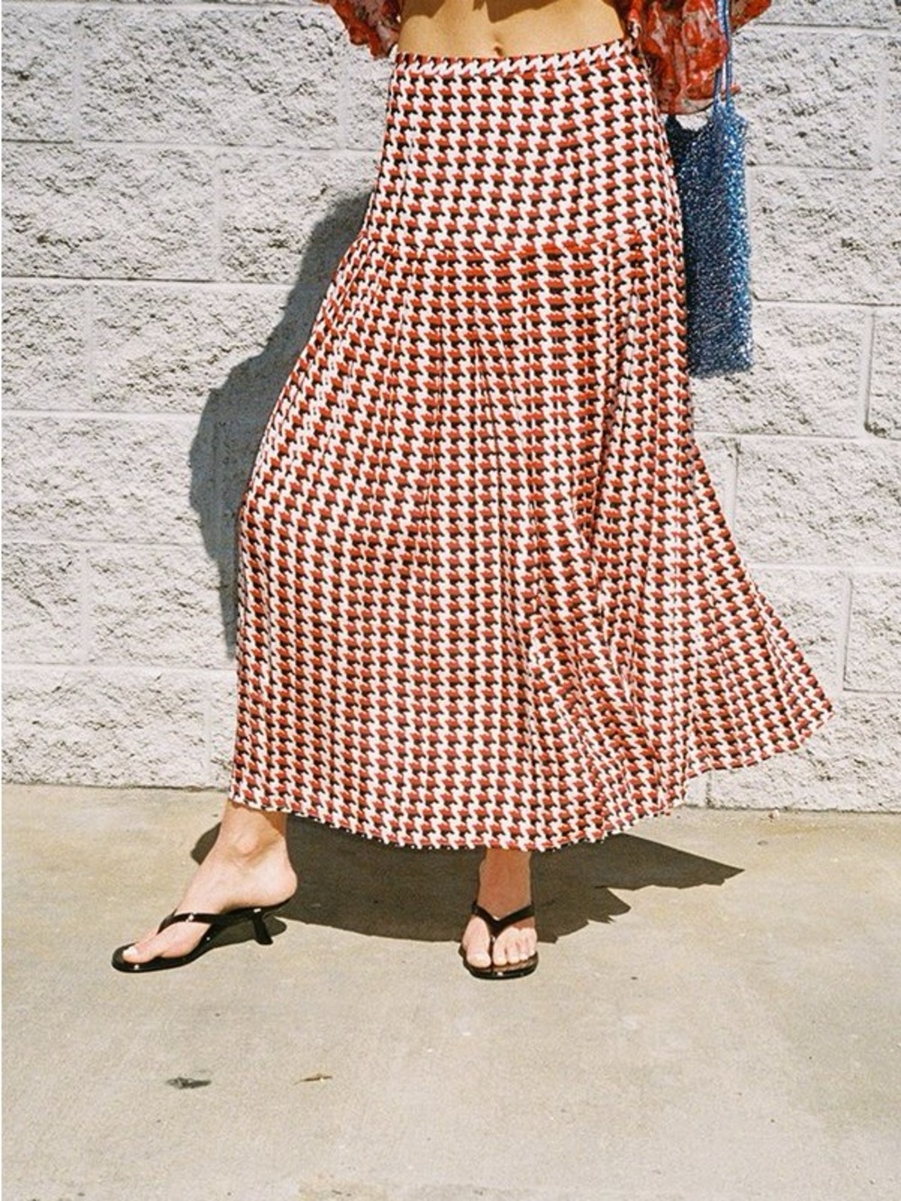 RIXO Houndstooth Midi Skirt in Red, white and black size xs